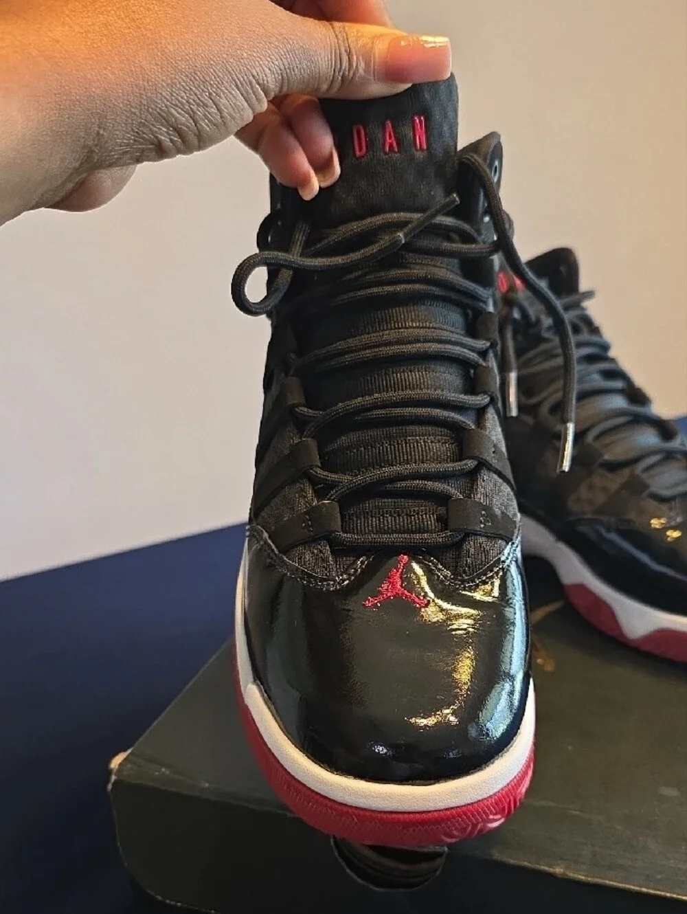 Jordan Max Aura (GS) Red-Black-White